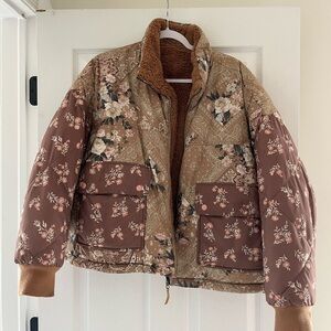 American Eagle Patchwork Reversible Puffer Jacket Size Large - Tan